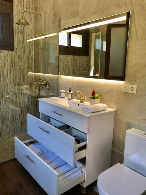 Casa Nueva En Vigo Rural Mos Con Jacuzzi Y Chimenea Para Escapada Romantica Pontevedra Dış mekan fotoğraf