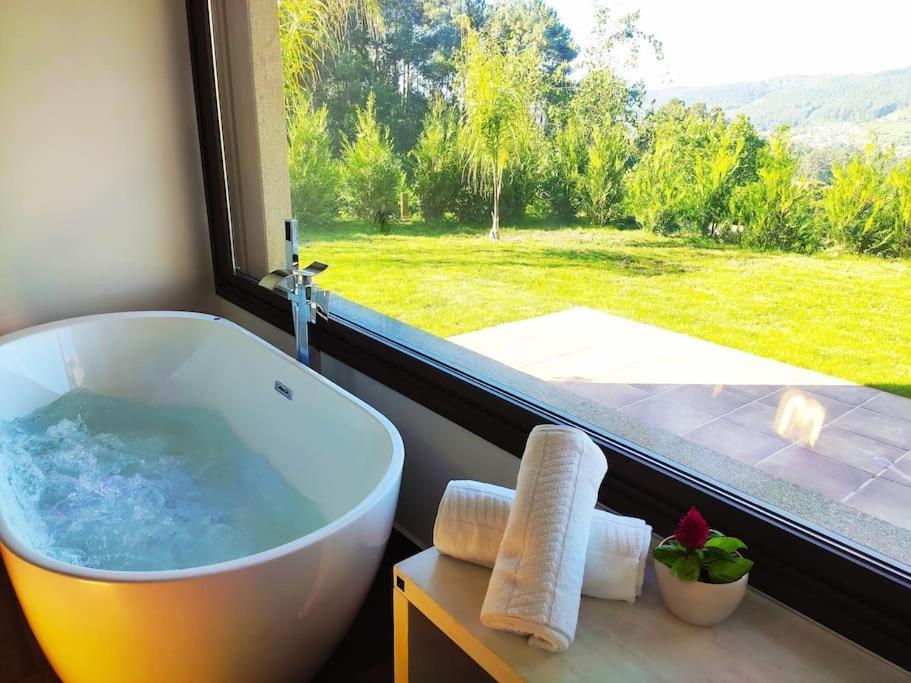 Casa Nueva En Vigo Rural Mos Con Jacuzzi Y Chimenea Para Escapada Romantica Pontevedra Dış mekan fotoğraf